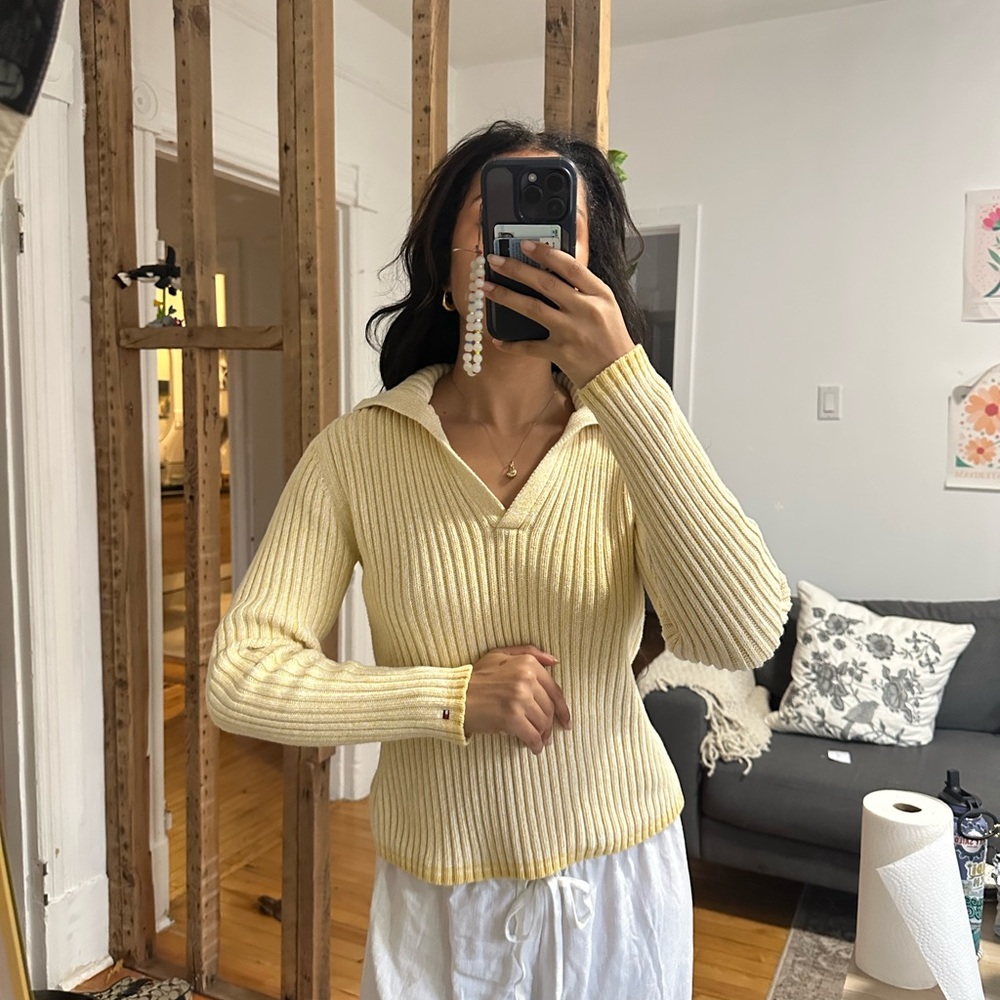 Tommy Hillfoget Yellow Sweater